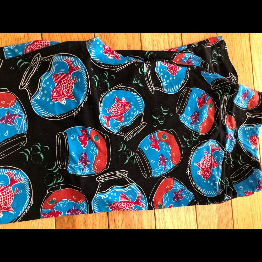 Lularoe fishbowl leggings